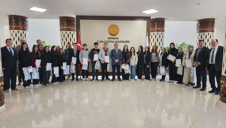 TÜBİTAK projelerinde başarılı olan öğrencilere ödül