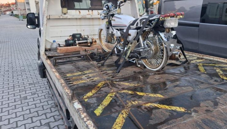 ‘Dur’ ihtarına uymayan ehliyetsiz ve plakasız sürücüye 326 bin TL ceza