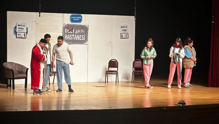 ‘Keçileri Kaçırıyorum’ tiyatro oyununa yoğun ilgi