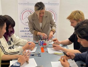 DPÜ’de öğrencilere arkeolojik çizim teknikleri öğretildi
