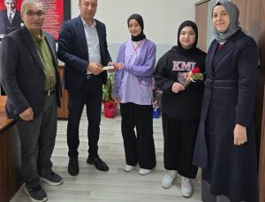 Gedizli öğrencilerden okul saldırılarına anlamlı tepki