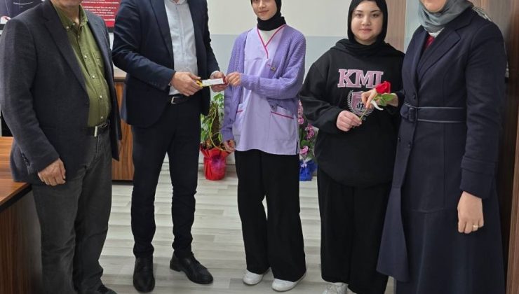 Gedizli öğrencilerden okul saldırılarına anlamlı tepki