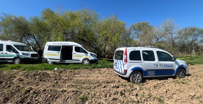 Adranos Çayı kenarında cansız beden bulundu