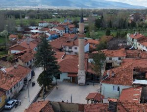 Restore edilen caminin duvarından ayrı bir tarih daha çıktı