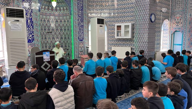 Öğrenciler için yıl sonu cami şenlikleri başladı