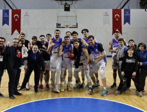 Kütahya Belediyespor yarı final için sahaya çıkıyor