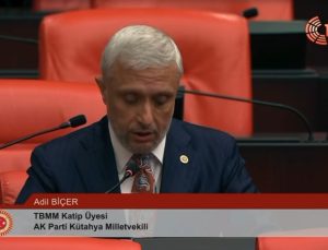 Milletvekili Biçer, Kütahyaspor’un şampiyonluk sevincini TBMM’ye taşıdı