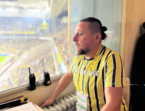 Fenerbahçe’nin ünlü anonsörü Hakkı Akkaya Dumlu’yu coşturacak