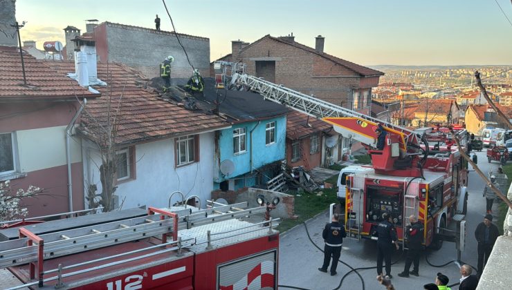 Çatı katında yangın paniği