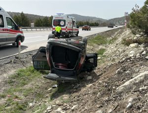 Fenalaşan sürücü kaza yaptı: 2’si çocuk 4 yaralı