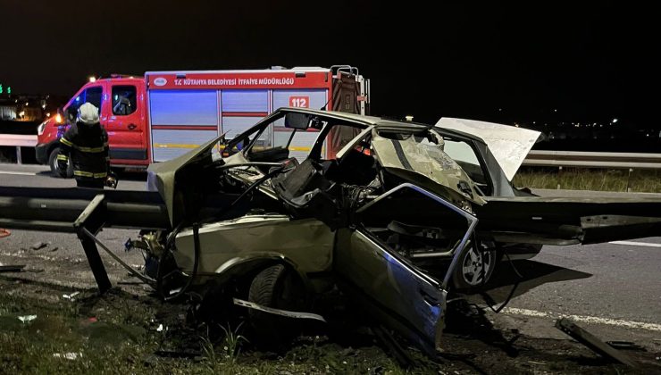 Bariyerlere saplanan otomobilin sürücüsü ağır yaralandı