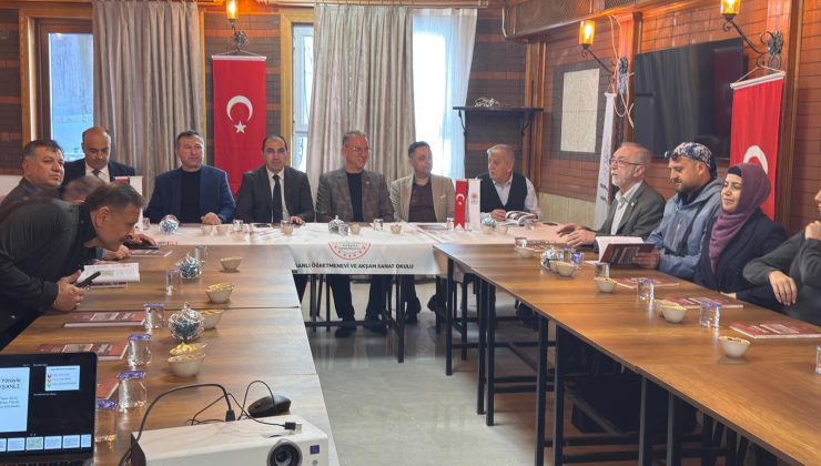 ‘Her Yönüyle Tavşanlı’ kitabı yoğun katılımla tanıtıldı