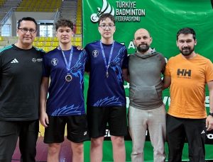 Kütahyalı sporculardan Badminton Şampiyonası’nda derece