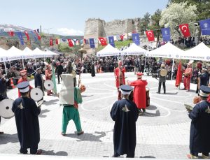 Kütahya Kalesi’nde Hıdırellez ve fetih coşkusu yaşandı
