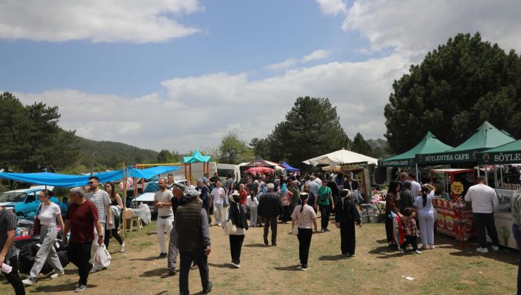 Geleneksel Hıdırellez buluşması bayram havası estirdi
