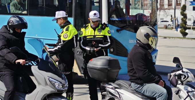 Emniyetten motosikletlere sıkı takip