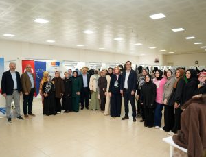 Gençlerin hazırladığı el emeği ürünler büyük beğeni topladı
