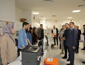 Kütahya protokolünden Şehir Hastanesi’ne bayram ziyareti