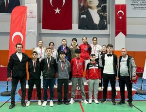 Madalya fabrikası gibi okul