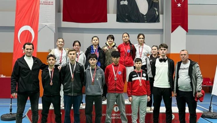 Madalya fabrikası gibi okul