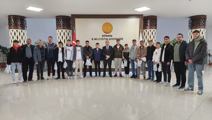 Müdür Mustafa Yılmaz, Bitlisli öğrencileri ağırladı
