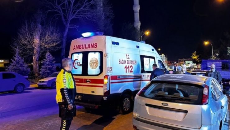 Motosikletin yayaya çarptığı kazada 2 kişi yaralandı
