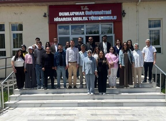 Hisarcık MYO’da mezunlar ve öğrenciler bir araya geldi