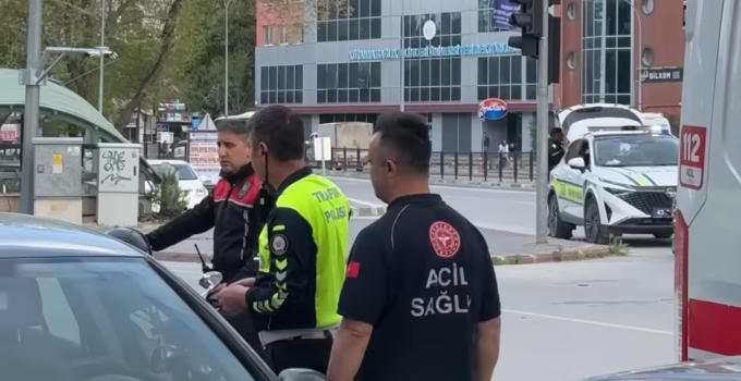Ehliyetsiz sürücünün çarptığı Endonezyalı kadın yaralandı