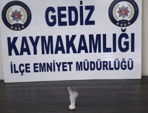 Polis ekipleri bir şahsın üzerinde uyuşturucu madde ele geçirdi