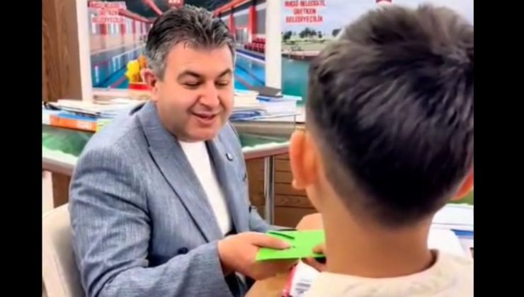 Öğrenciler taleplerini mektup ve resimlerle Başkan Akel’e ulaştırdı