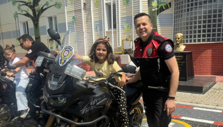 Yunus polisleri anaokulu öğrencileriyle buluştu