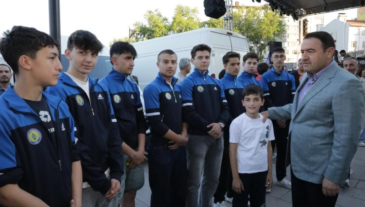 Germiyan Festivali’nde başarılı sporcular kürsüye çıktı