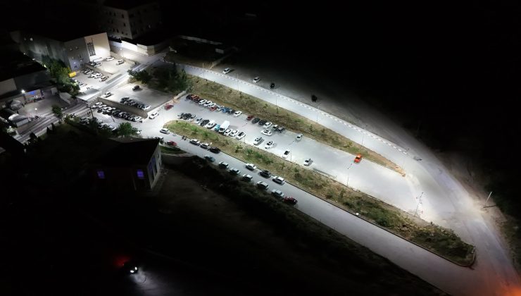Hastane otoparkında aydınlatma çalışması yapıldı