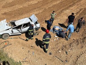 Tarlaya uçan otomobil takla attı: 2 yaralı