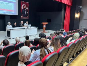 Üniversite öğrencilerine AB ve demokrasi semineri düzenlendi