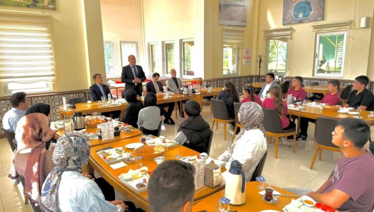 Başkanı Demirtaş’tan YKS adaylarına sürpriz