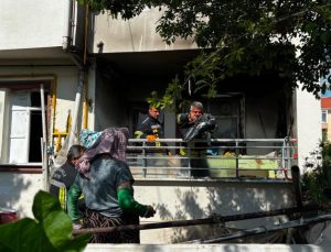 Yemek yaparken alev alan tava yangın çıkardı