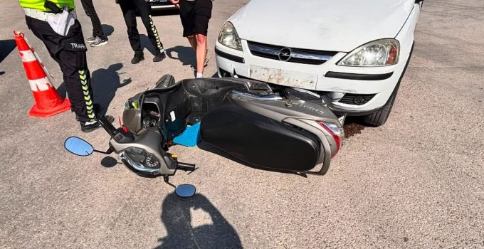 Otomobil ile motosiklet çarpıştı: 2 yaralı