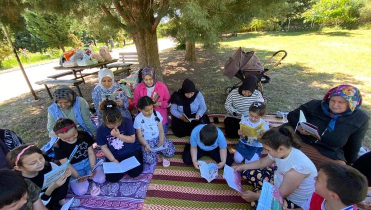 Öğrenci ve velilerden doğada kitap etkinliği