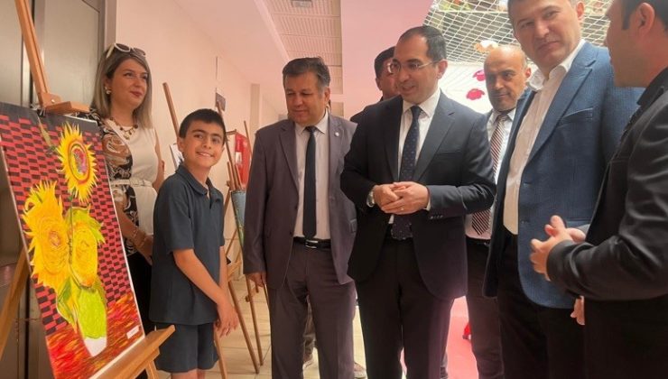 Özel çocukların eserleri görücüye çıktı