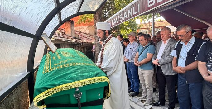 Kızılırmak kenarında ölü bulunan genç Tavşanlı’da toprağa verildi