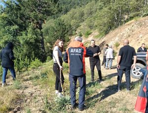 Dağ yolunda kaybolan genç çift sağ olarak bulundu