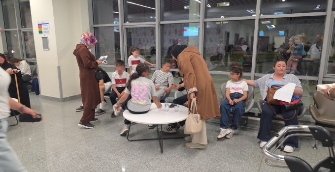 Okulda dağıtılan tavuklu pilav sonrası 70’İ öğrenci 77 kişi rahatsızlandı