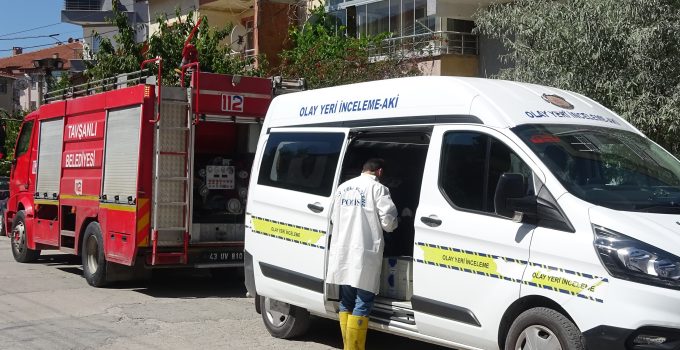 İki katlı evde çıkan yangında 1 kişi hayatını kaybetti