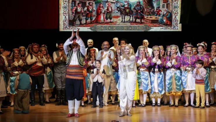 Öğretmenler Anadolu kültürünü sahneye taşıdı