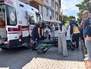 Motosiklet devrildi: 2 yaralı