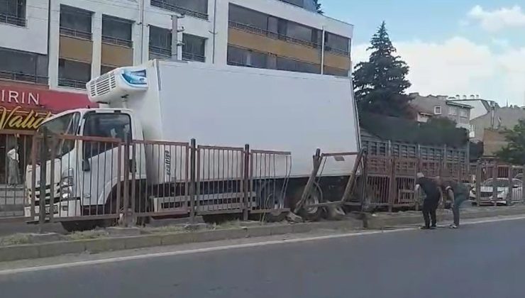 Kamyon sürücüsü el frenini çekmedi, facia kıl payı atlatıldı