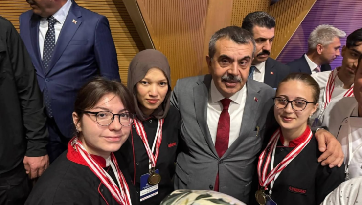 Gedizli öğrencilerden uluslararası yarışmada çifte madalya