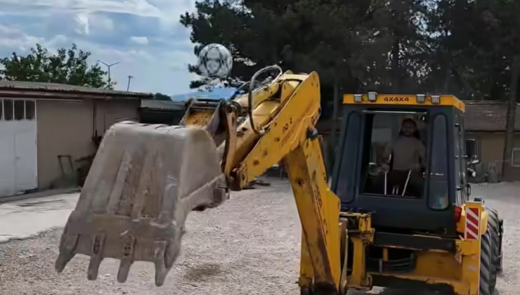 Gediz Belediyesi’nden A Milli Futbol Takımı’na destek klibi