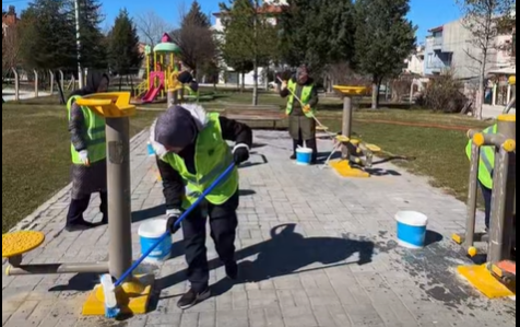 Park ve bahçelerde yoğun yaz mesaisi